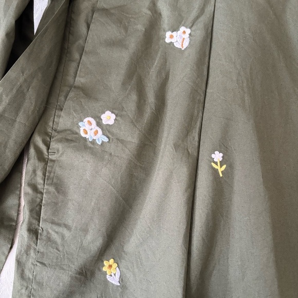 ❤️2/$15 or 3/$21❤️ J. Crew Olive Embroidered Miniskirt w/Tie Waist, Size 00 - Picture 7 of 12